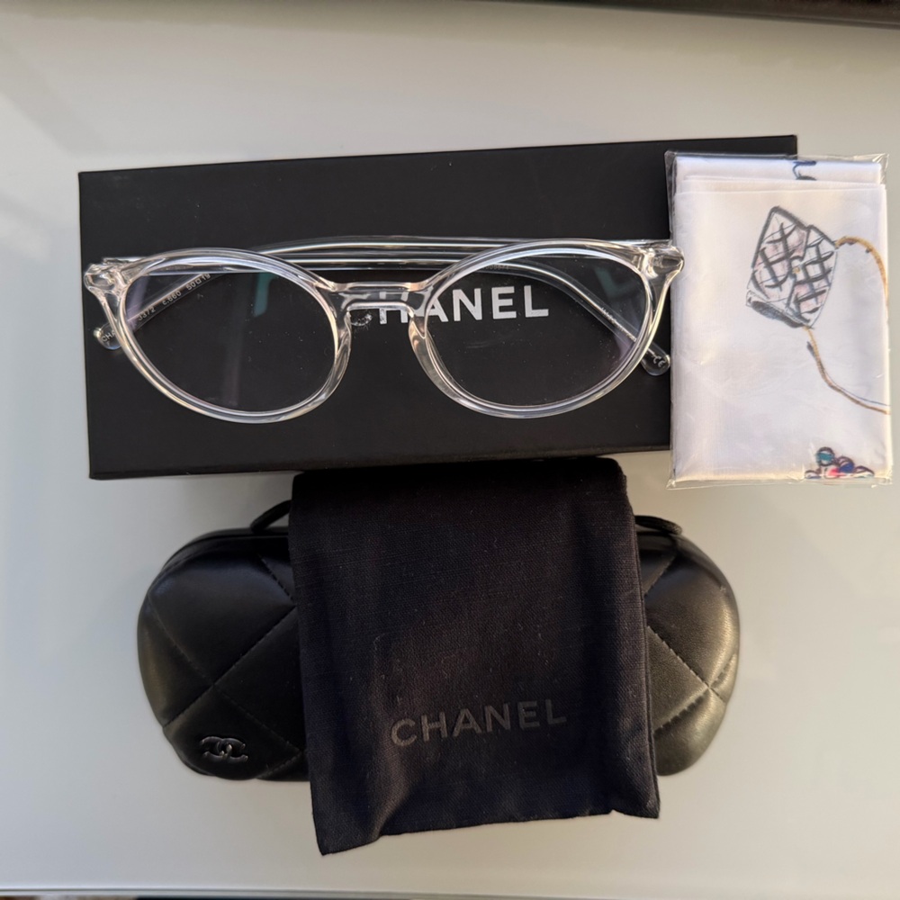 CHANEL Transparent Round Frame Eyeglasses